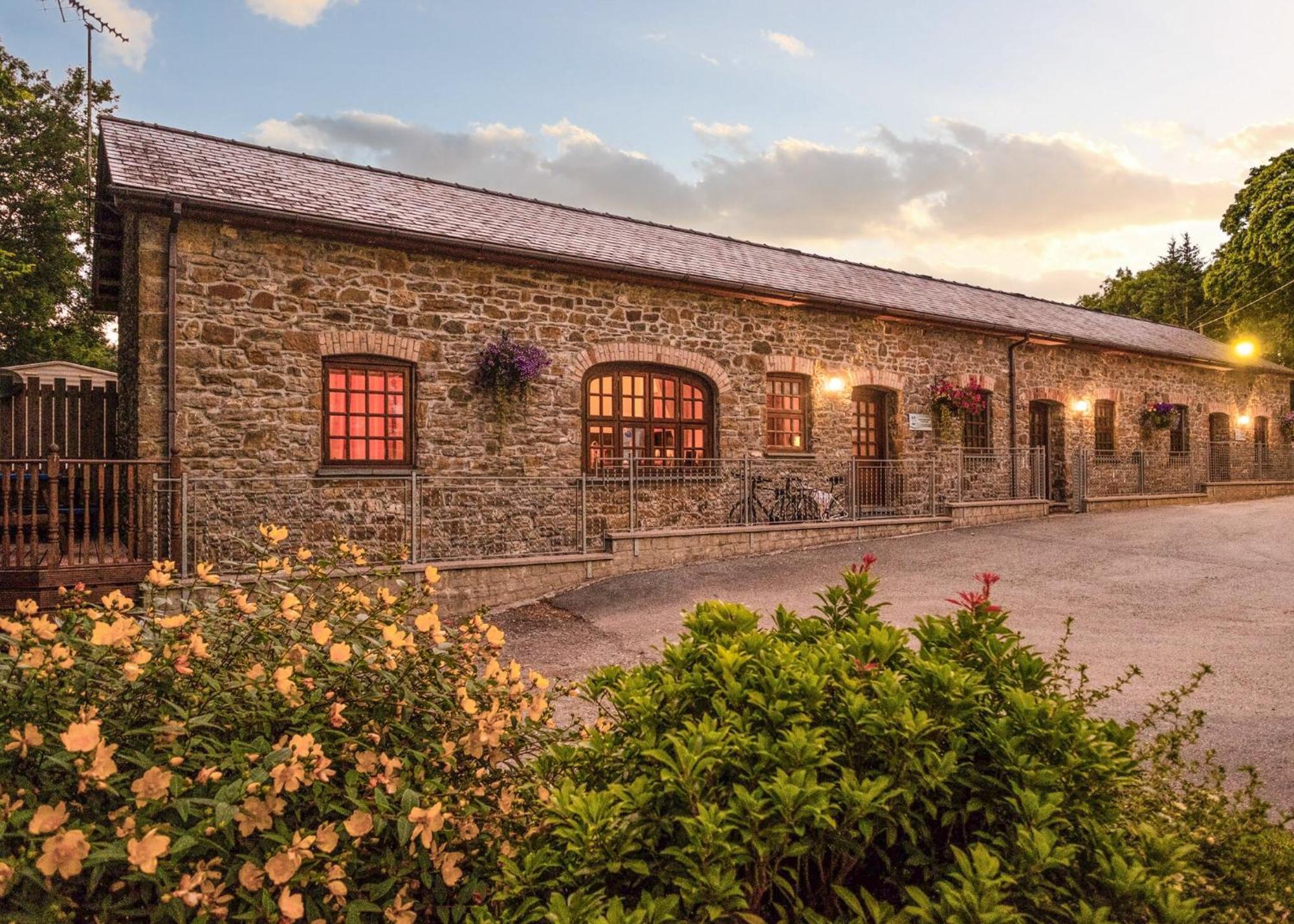 Grondre Holiday Park Clynderwen エクステリア 写真